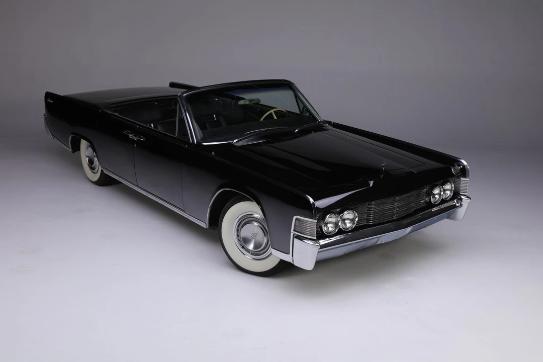 1965 Lincoln Continental 4th Gen - Image 25 of 31