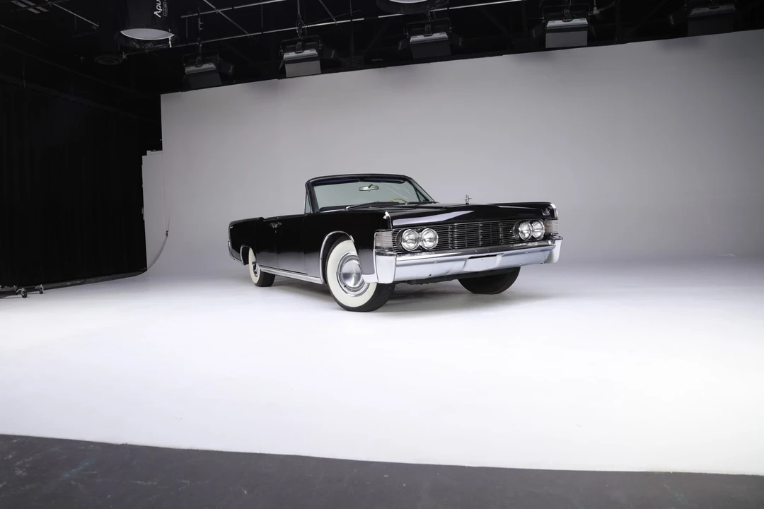 1965 Lincoln Continental 4th Gen - Image 24 of 31