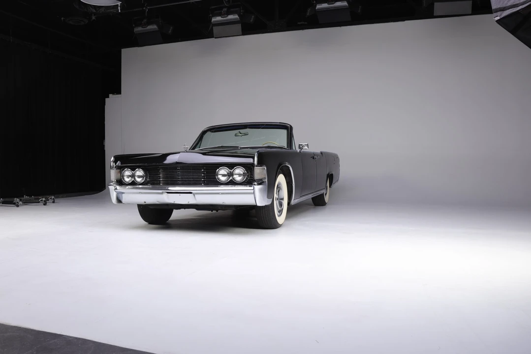 1965 Lincoln Continental 4th Gen - Image 15 of 31