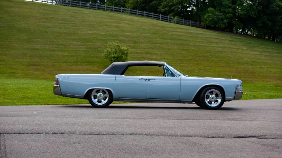 1965 Lincoln Continental 4th Gen - Image 11 of 12