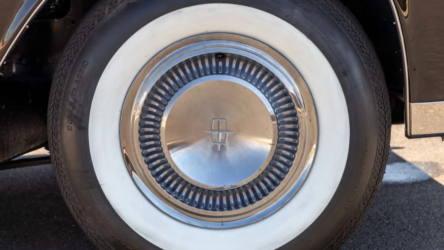 1965 Lincoln Continental 4th Gen - Image 9 of 31