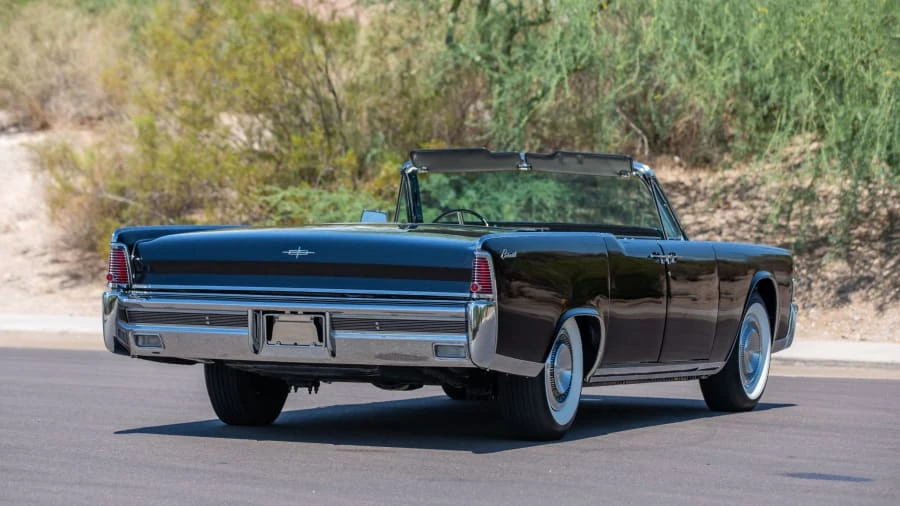 1965 Lincoln Continental 4th Gen - Image 13 of 31