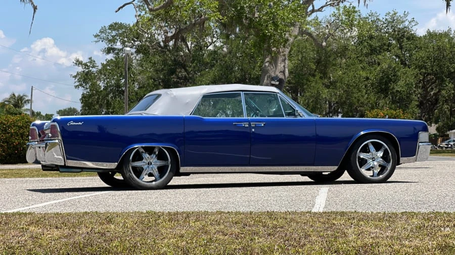 1965 Lincoln Continental 4th Gen - Image 10 of 28