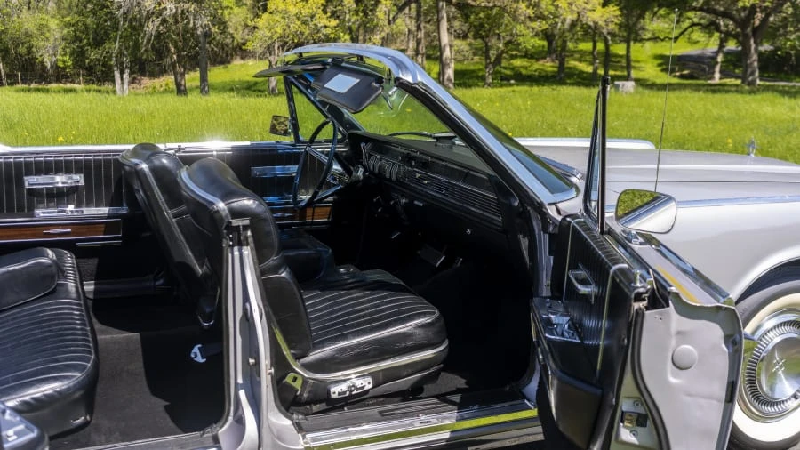 1965 Lincoln Continental 4th Gen - Image 5 of 12