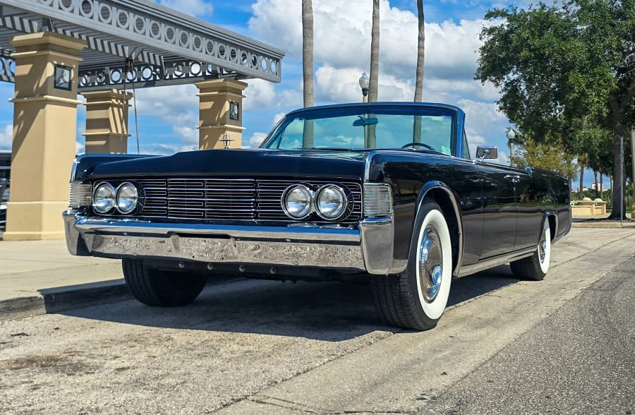 1965 Lincoln Continental 4th Gen - Image 14 of 31