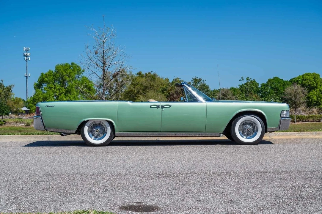 1965 Lincoln Continental 4th Gen - Image 7 of 21