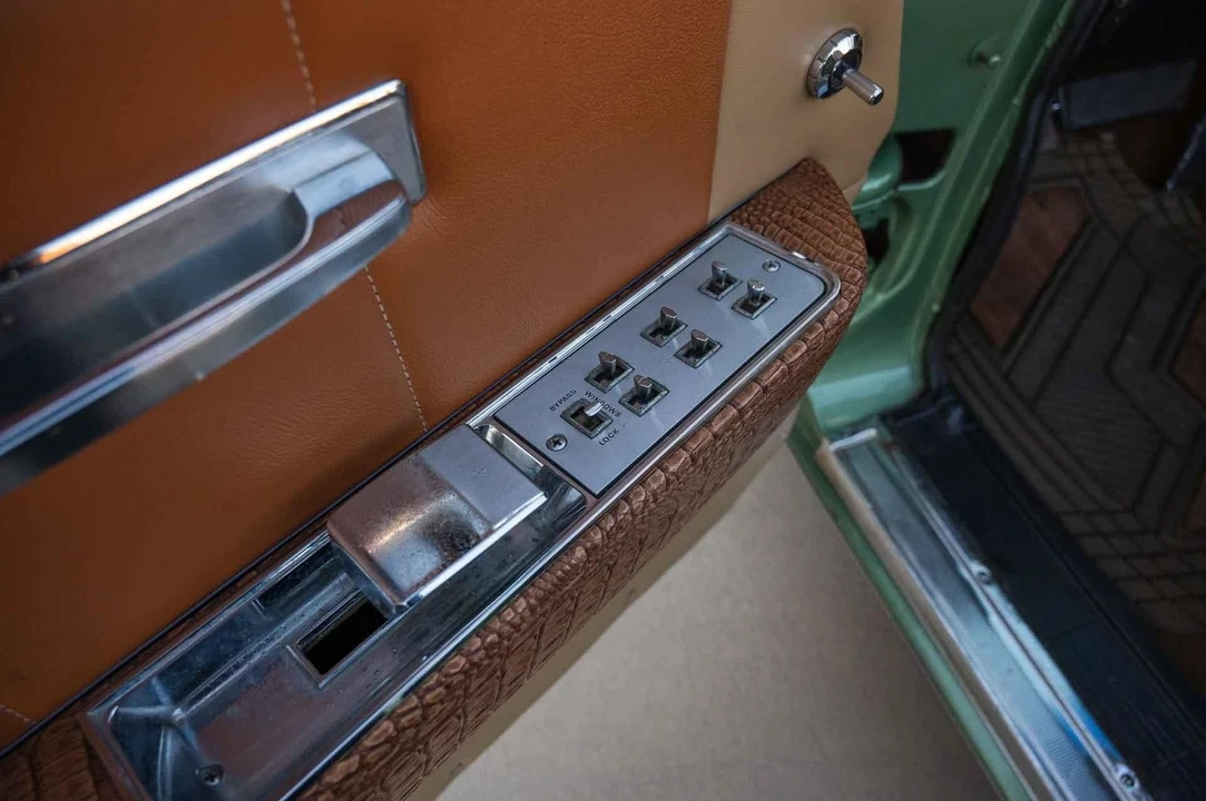 1965 Lincoln Continental 4th Gen - Image 13 of 21