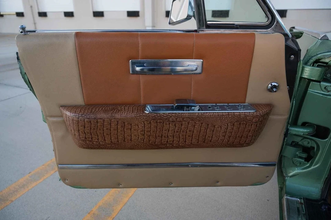 1965 Lincoln Continental 4th Gen - Image 12 of 21