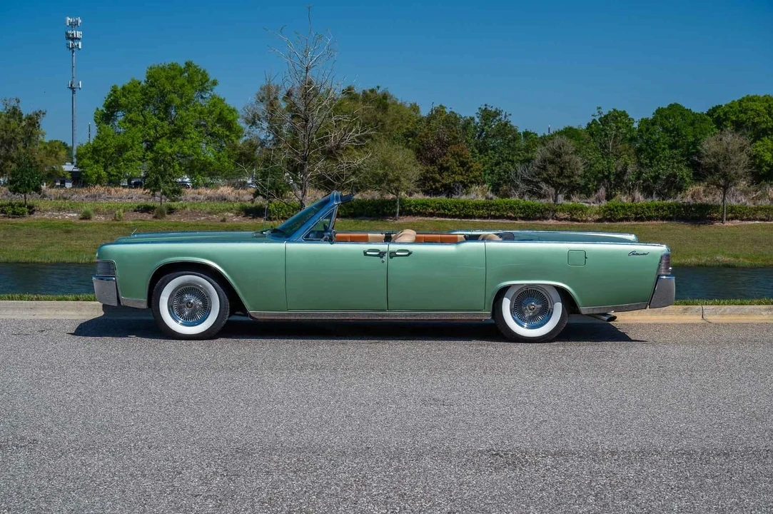 1965 Lincoln Continental 4th Gen - Image 2 of 21