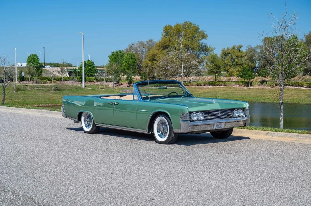 1965 Lincoln Continental 4th Gen - Image 9 of 21