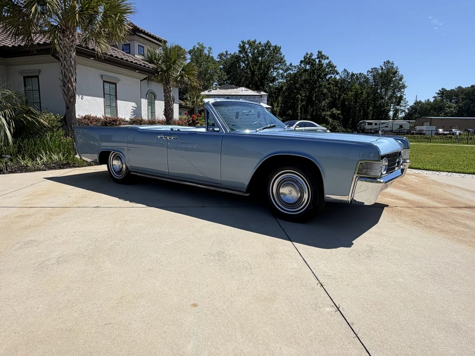 1965 Lincoln Continental 4th Gen - Image 18 of 31