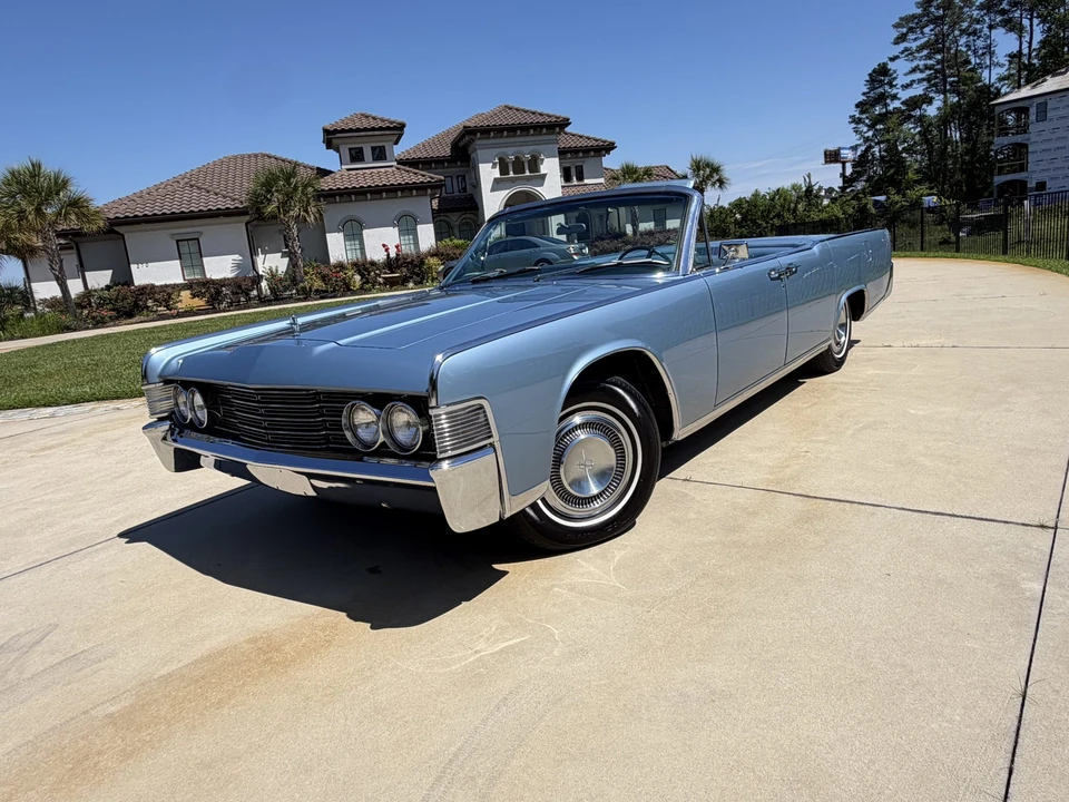 1965 Lincoln Continental 4th Gen - Image 9 of 31