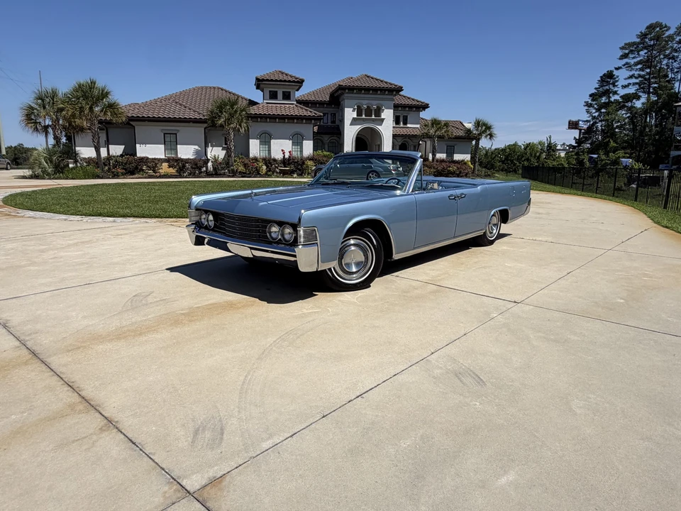 1965 Lincoln Continental 4th Gen - Image 2 of 31