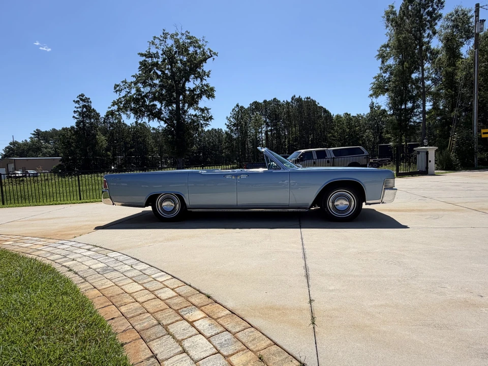 1965 Lincoln Continental 4th Gen - Image 20 of 31