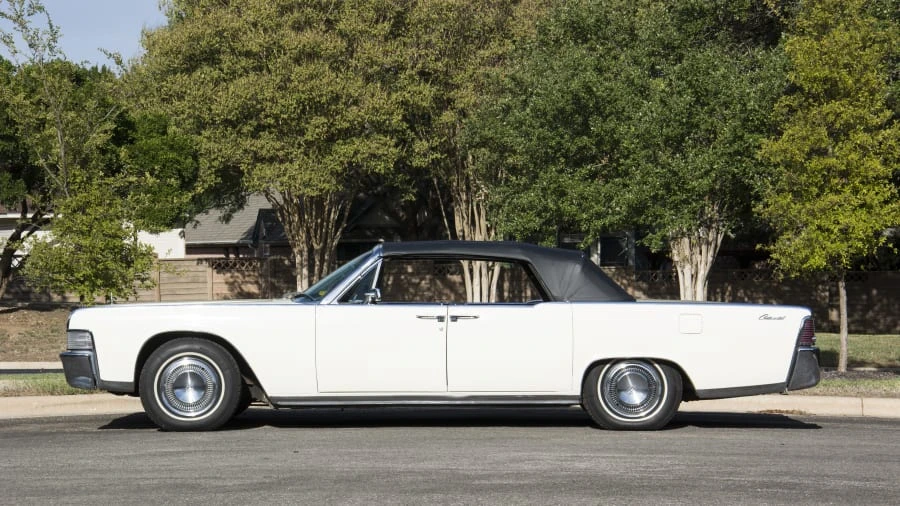1965 Lincoln Continental 4th Gen - Image 2 of 4