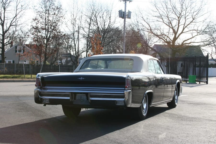 1965 Lincoln Continental 4th Gen - Image 2 of 3