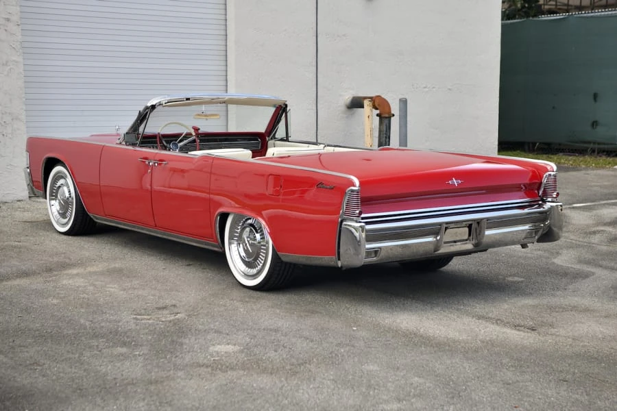 1965 Lincoln Continental 4th Gen - Image 12 of 31