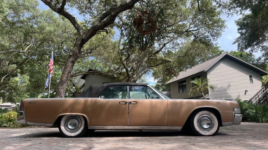 1965 Lincoln Continental 4th Gen - Image 2 of 20