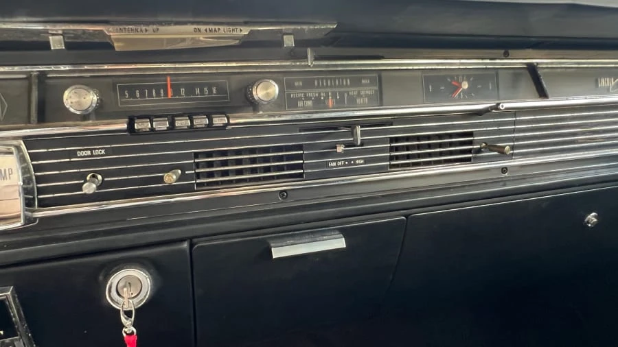 1965 Lincoln Continental 4th Gen - Image 16 of 20