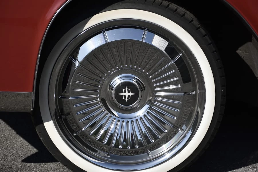 1965 Lincoln Continental 4th Gen - Image 12 of 31