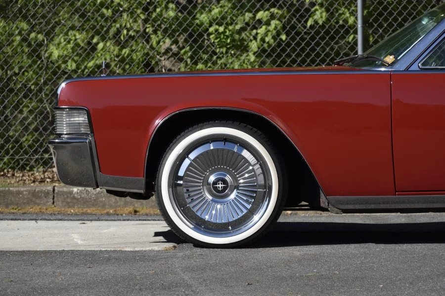 1965 Lincoln Continental 4th Gen - Image 15 of 31