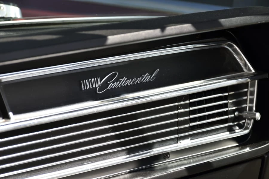 1965 Lincoln Continental 4th Gen - Image 28 of 31