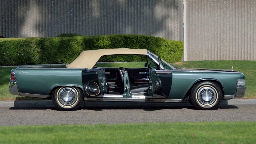 1965 Lincoln Continental 4th Gen - Image 2 of 31