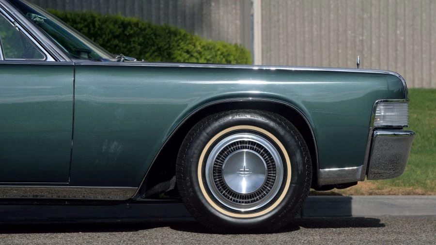1965 Lincoln Continental 4th Gen - Image 19 of 31