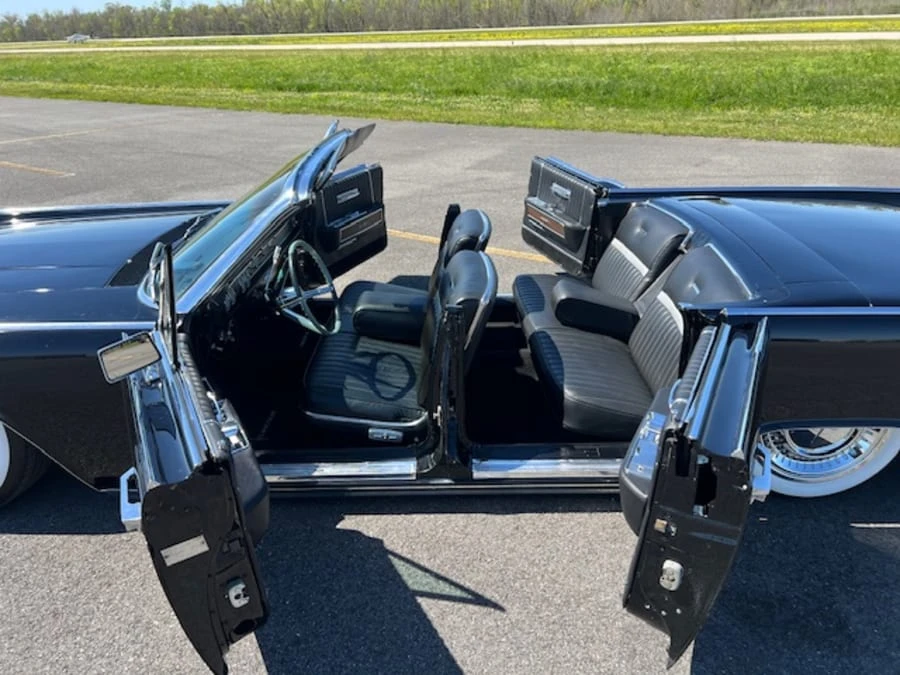 1965 Lincoln Continental 4th Gen - Image 12 of 14