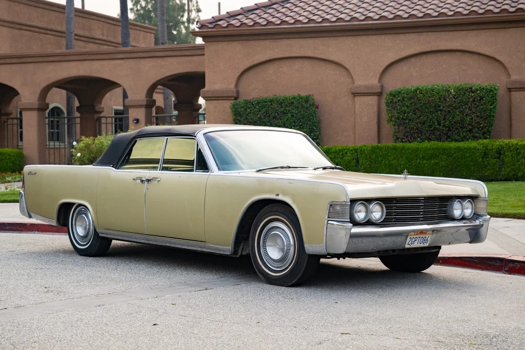 1965 Lincoln Continental 4th Gen - Image 6 of 31