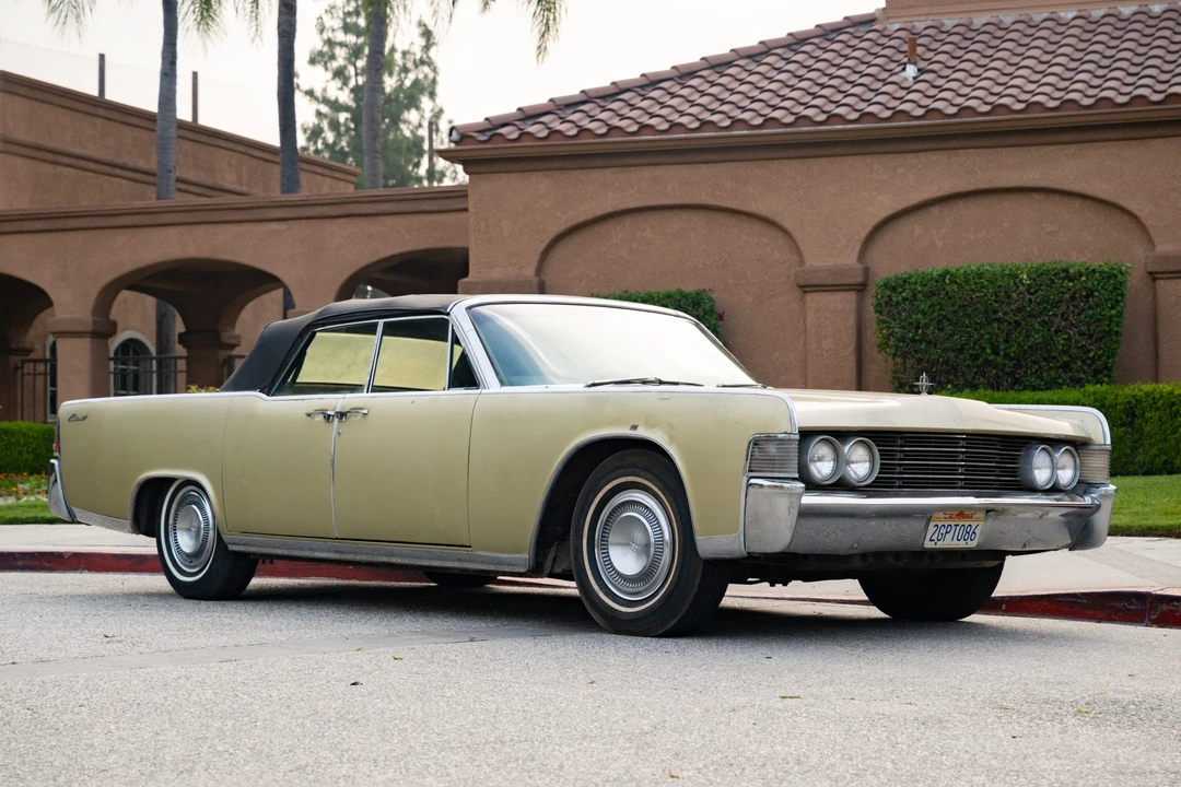 1965 Lincoln Continental 4th Gen - Image 5 of 31