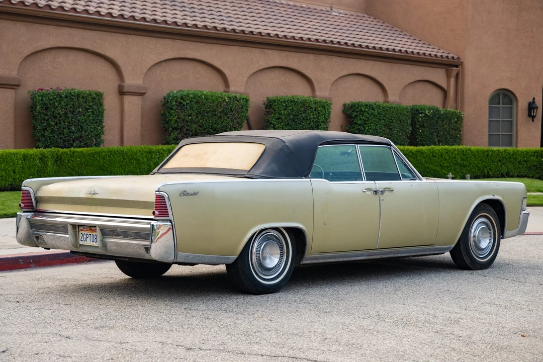 1965 Lincoln Continental 4th Gen - Image 8 of 31