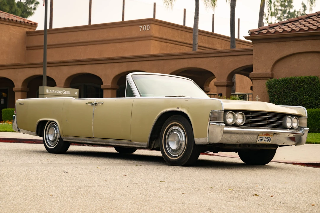 1965 Lincoln Continental 4th Gen - Image 21 of 31