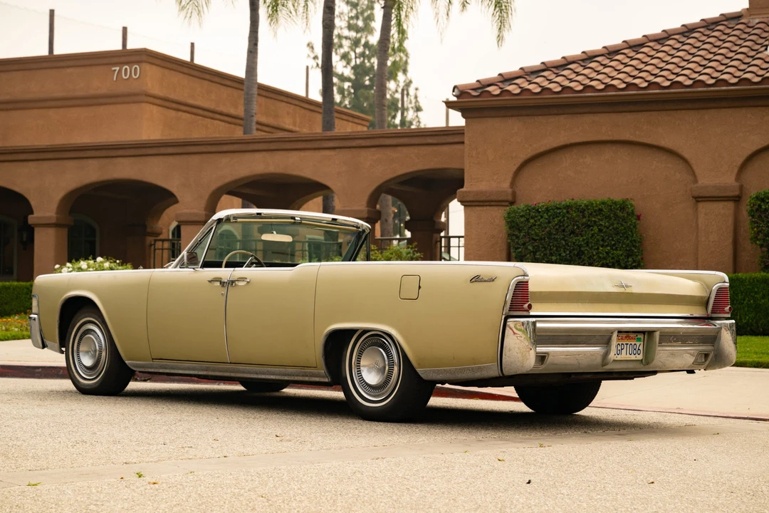 1965 Lincoln Continental 4th Gen - Image 28 of 31