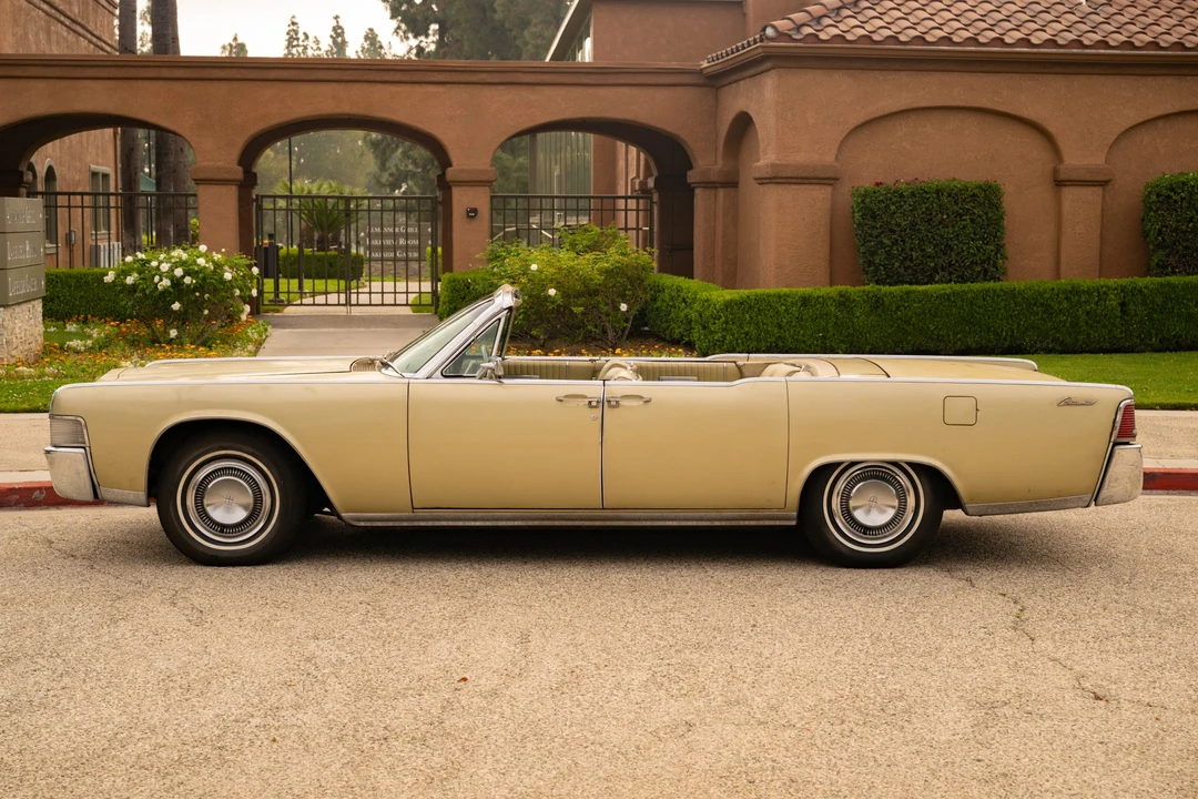 1965 Lincoln Continental 4th Gen - Image 29 of 31