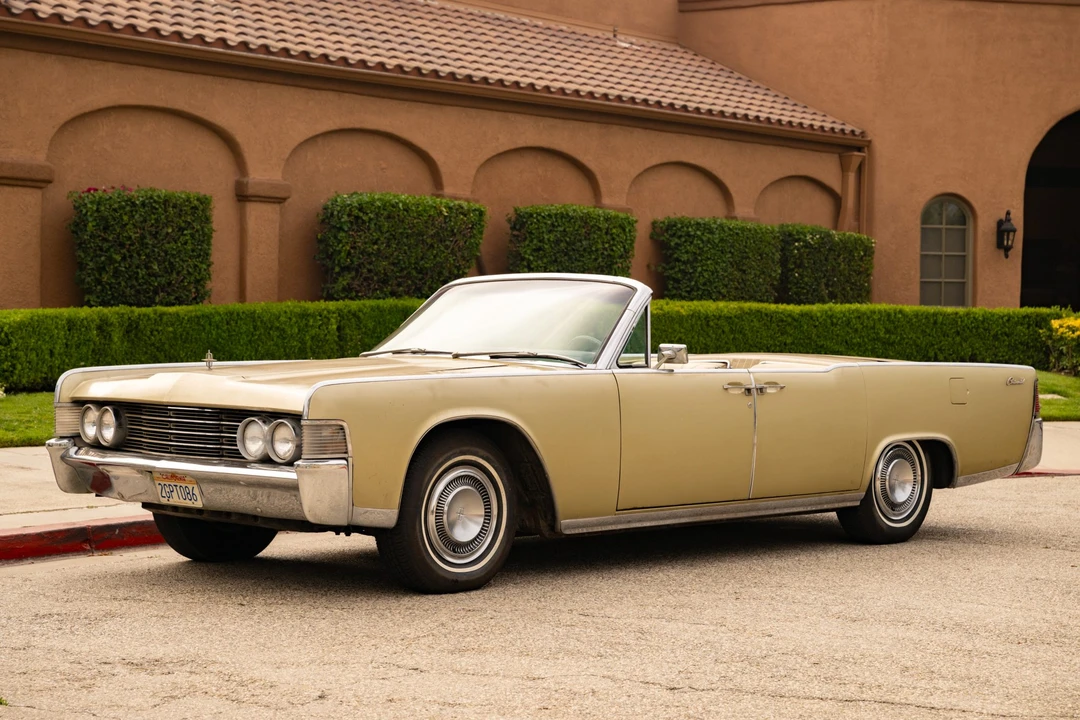 1965 Lincoln Continental 4th Gen - Image 16 of 31