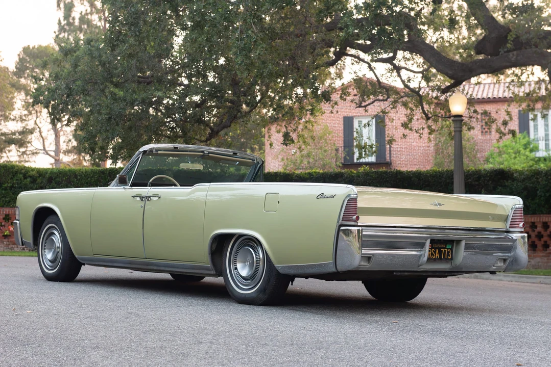 1965 Lincoln Continental 4th Gen - Image 5 of 31