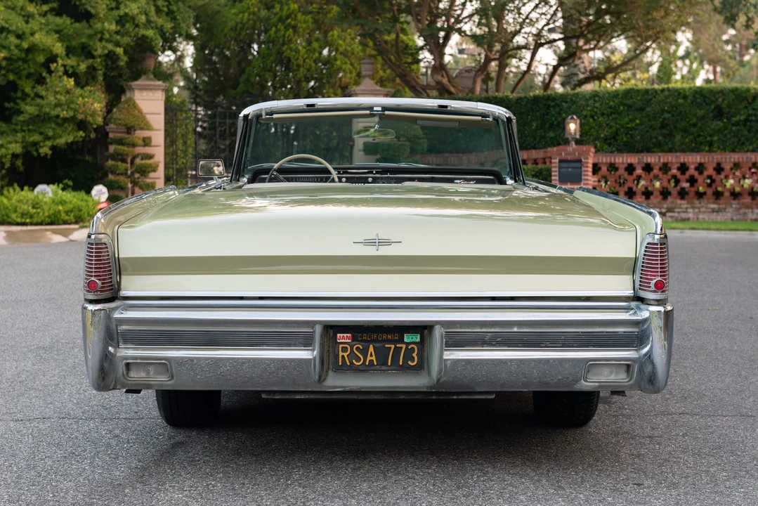 1965 Lincoln Continental 4th Gen - Image 8 of 31