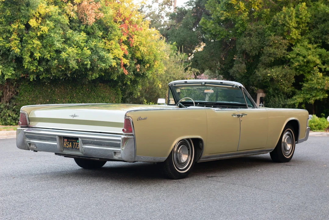 1965 Lincoln Continental 4th Gen - Image 10 of 31