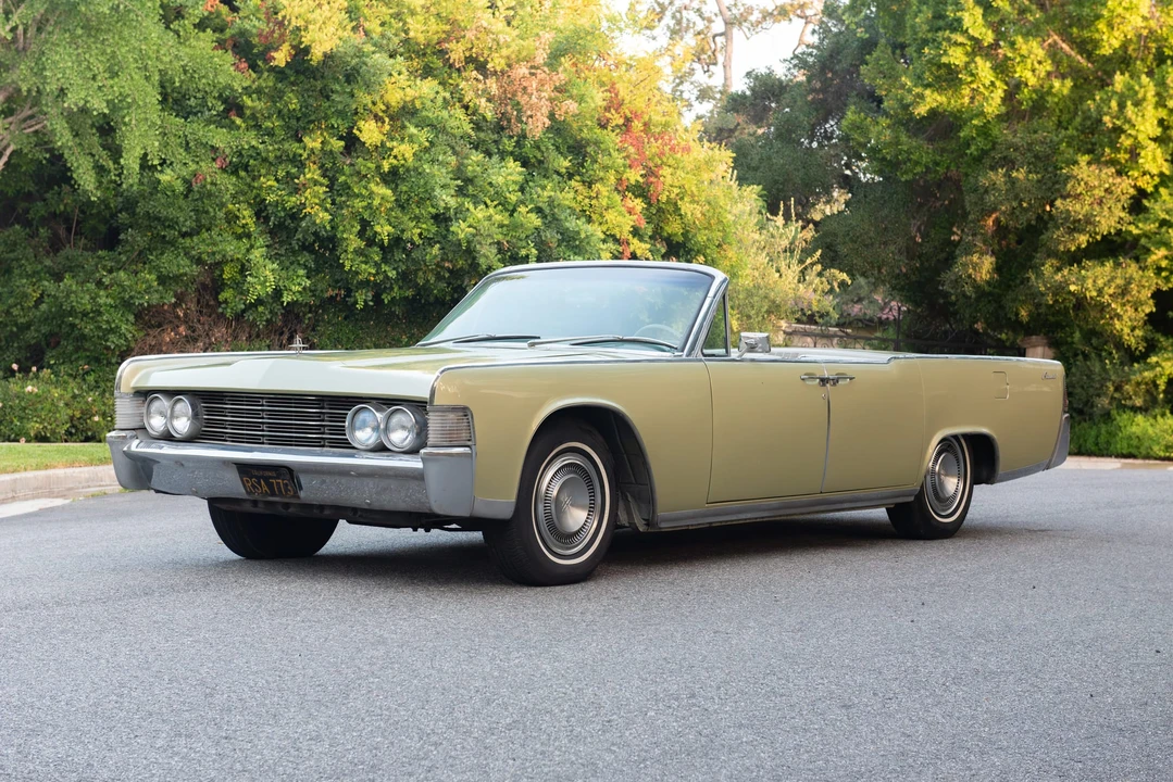 1965 Lincoln Continental 4th Gen - Image 2 of 31