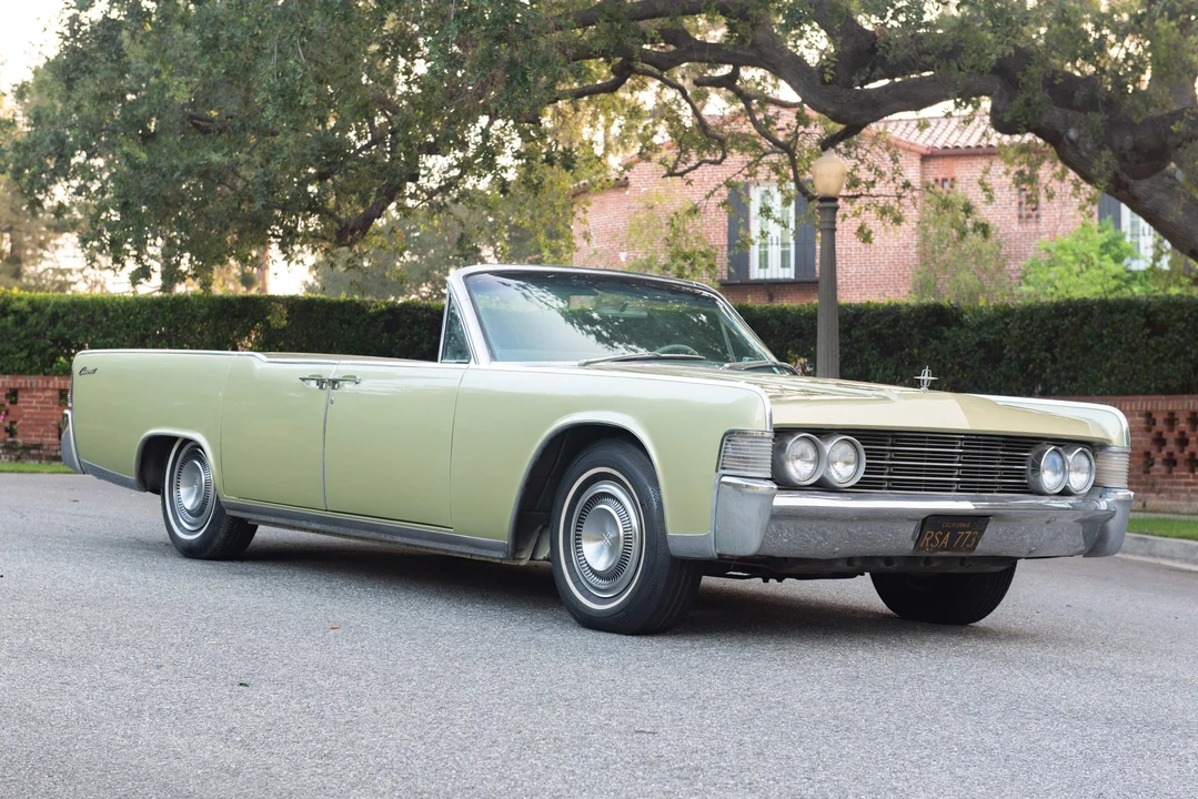 1965 Lincoln Continental 4th Gen - Image 13 of 31