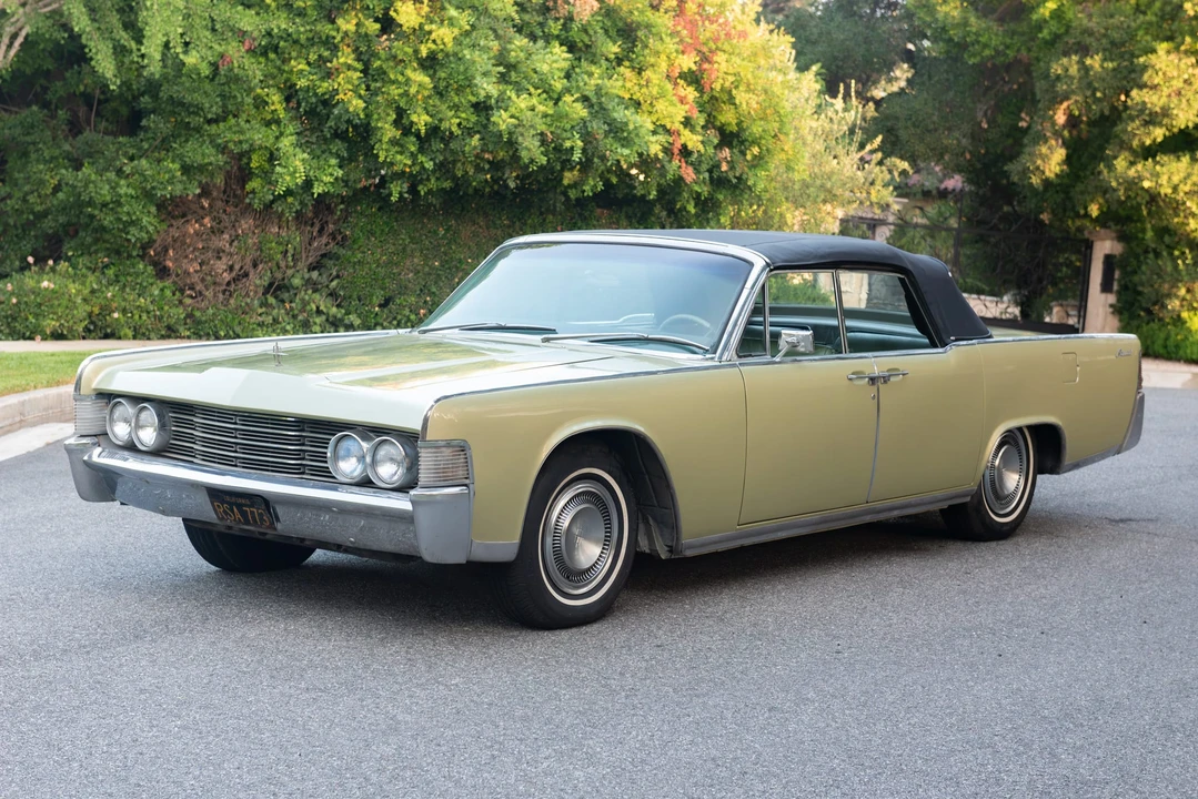 1965 Lincoln Continental 4th Gen - Image 16 of 31