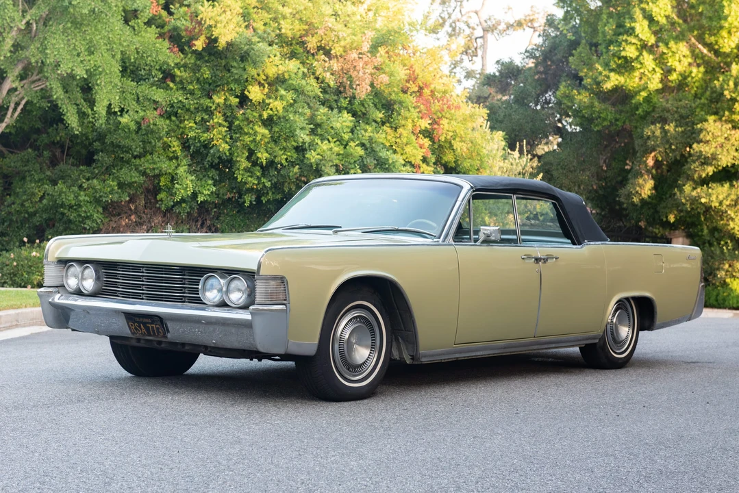 1965 Lincoln Continental 4th Gen - Image 17 of 31
