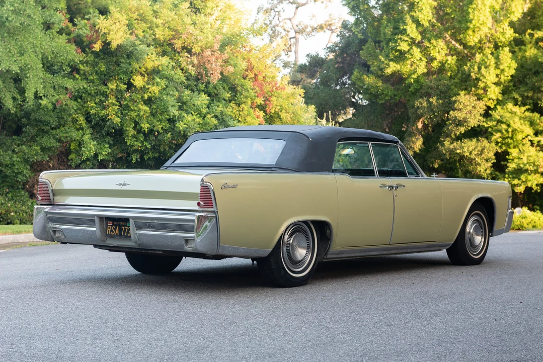 1965 Lincoln Continental 4th Gen - Image 21 of 31