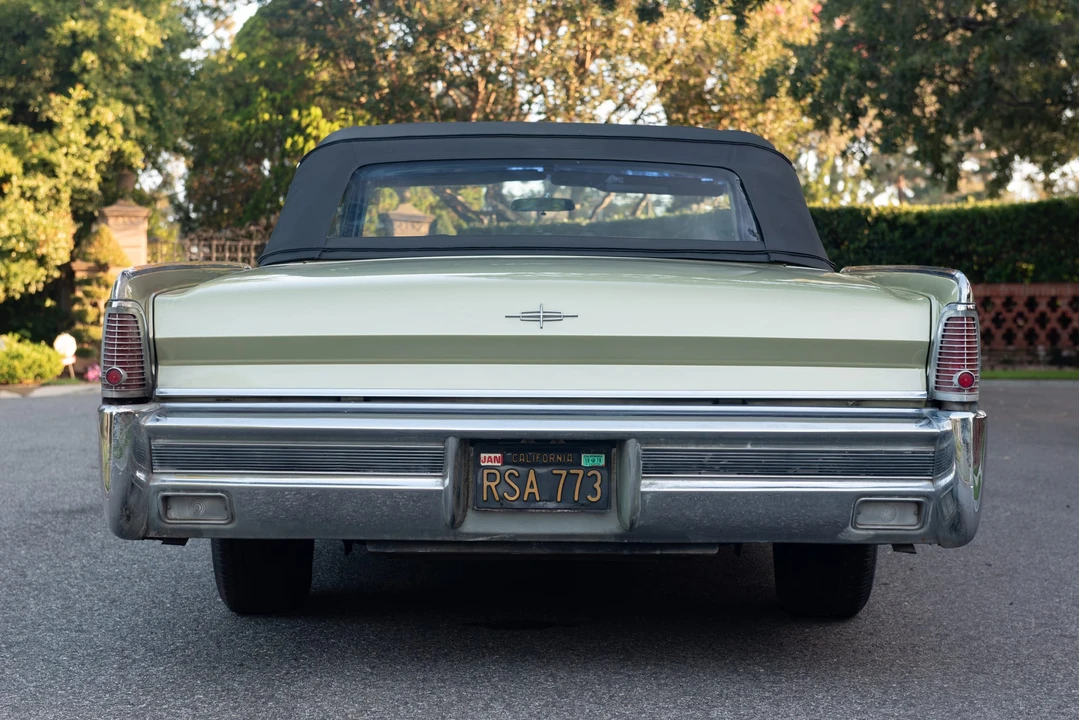 1965 Lincoln Continental 4th Gen - Image 27 of 31