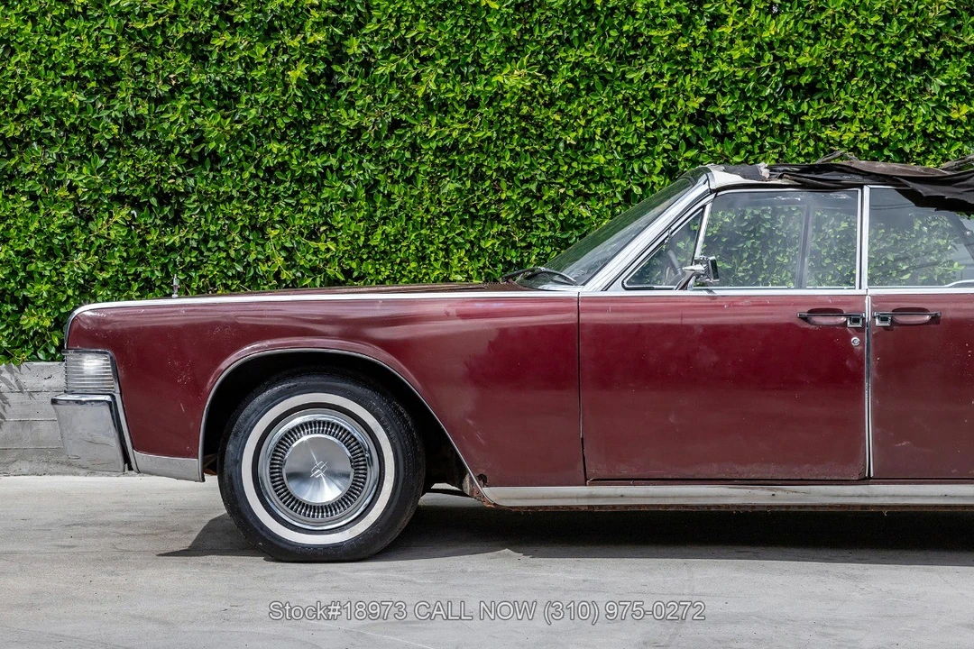 1965 Lincoln Continental 4th Gen - Image 16 of 31