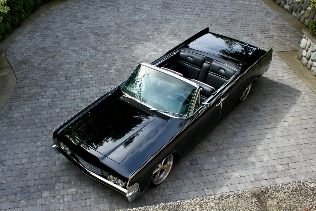 1965 Lincoln Continental 4th Gen - Image 2 of 31
