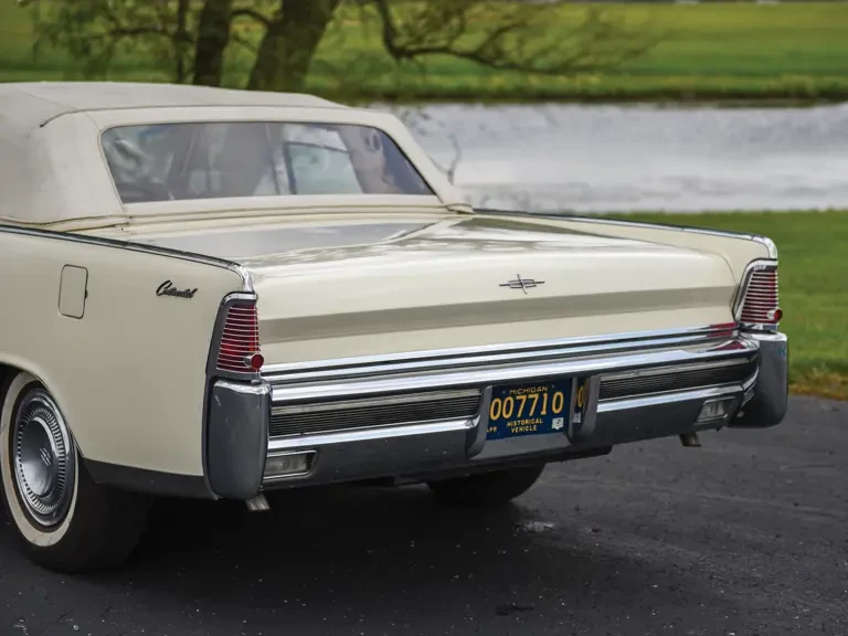 1965 Lincoln Continental 4th Gen - Image 9 of 13