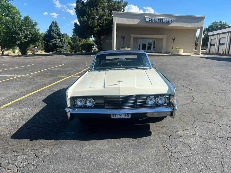 1965 Lincoln Continental 4th Gen - Image 8 of 31