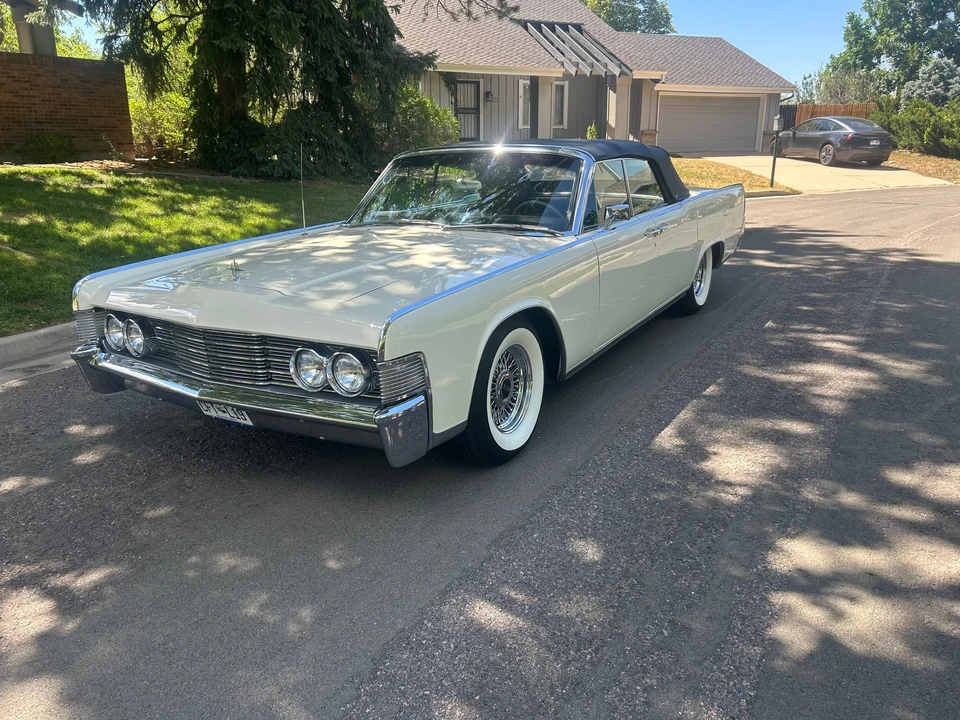 1965 Lincoln Continental 4th Gen - Image 4 of 31